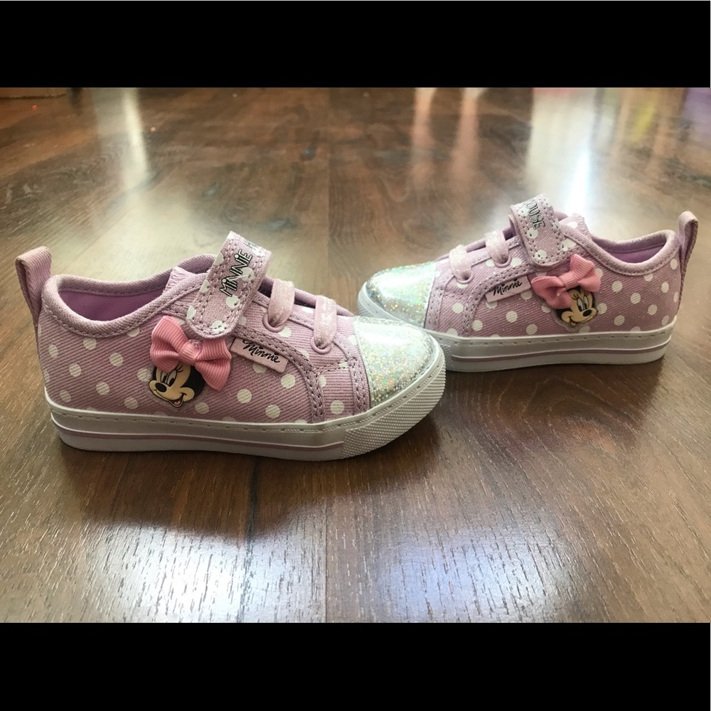 Kids Minnie Mouse shoes